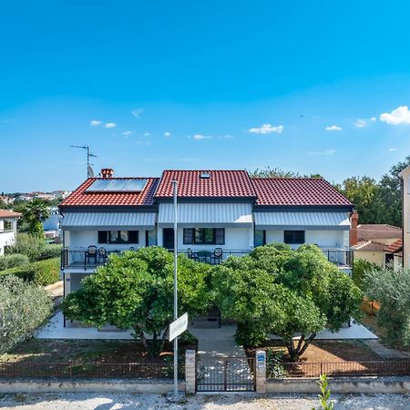 Mirko Lägenhet Poreč Exteriör bild